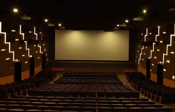 sri murugan cinemas 4k 3d photos