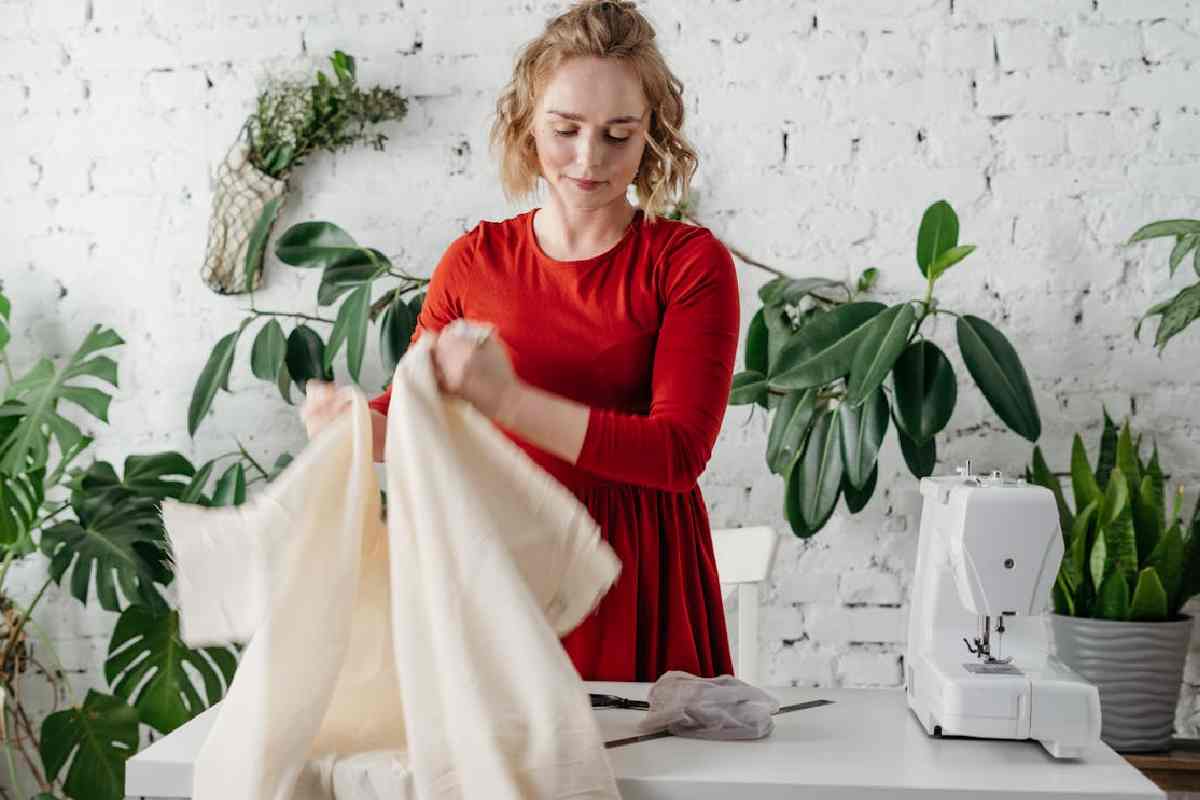 How Los Angeles Clothing Manufacturers Are Empowering Emerging Fashion Brands (1)