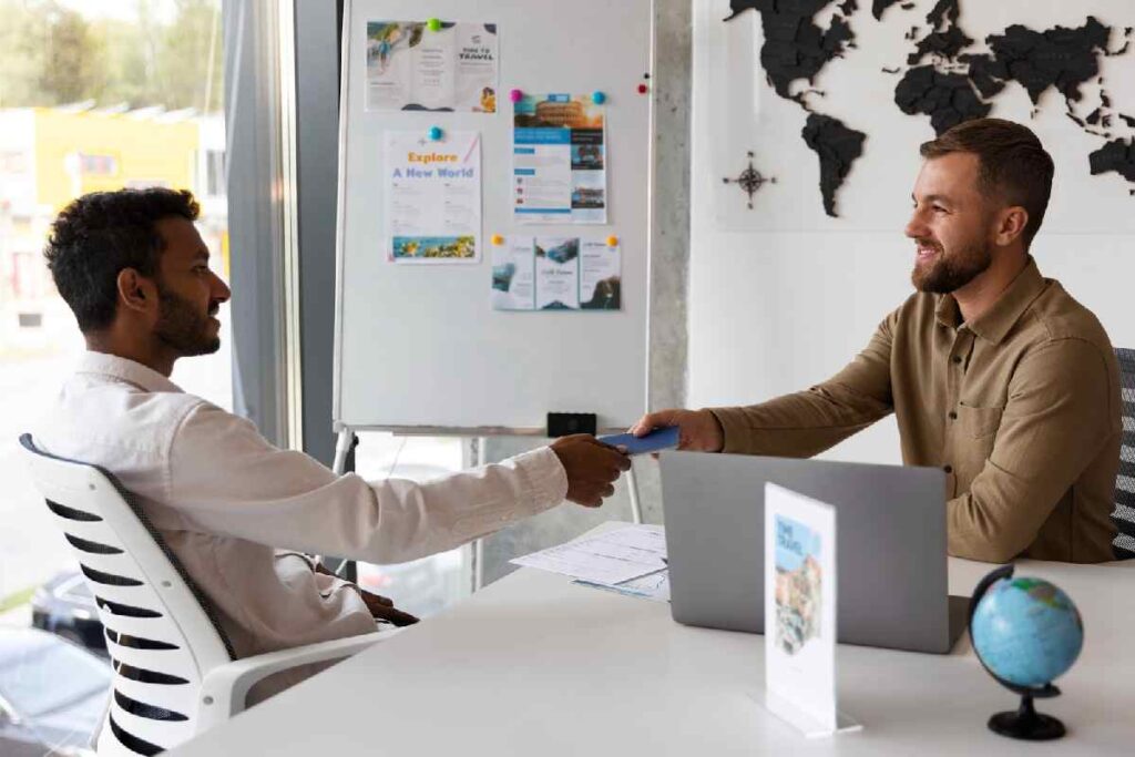 How to Choose the Right Partner for International Hiring