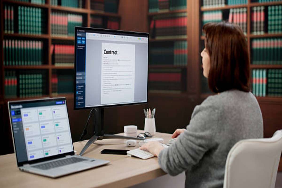 benefits of using contract management software for legal teams